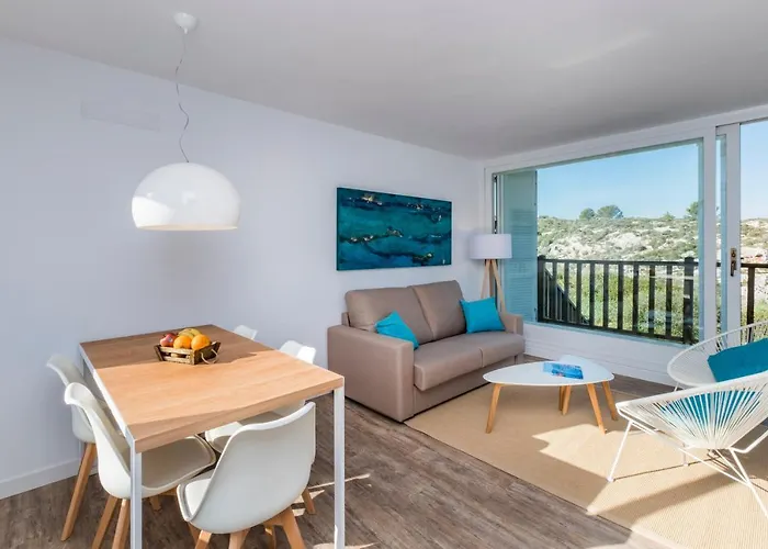 Apartamentos Playa Canutells